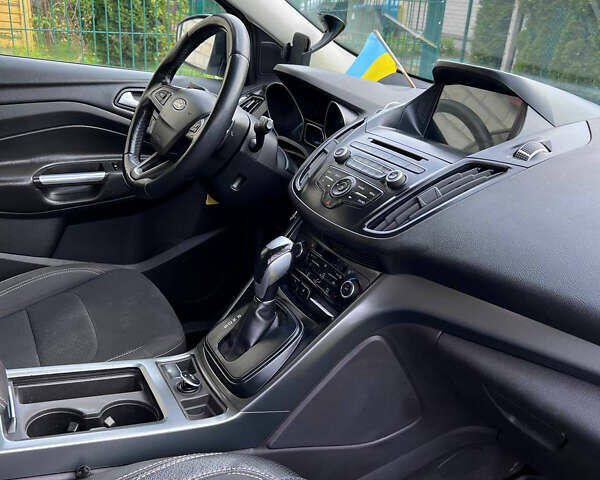 Форд Куга, объемом двигателя 2 л и пробегом 95 тыс. км за 17000 $, фото 26 на Automoto.ua