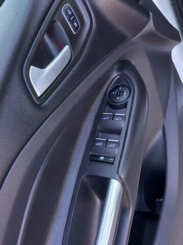 Форд Куга, объемом двигателя 2 л и пробегом 165 тыс. км за 15300 $, фото 12 на Automoto.ua