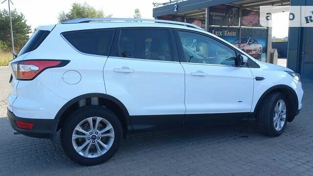 Форд Куга, объемом двигателя 2 л и пробегом 165 тыс. км за 15300 $, фото 4 на Automoto.ua