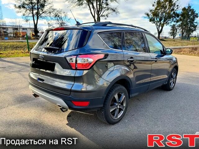 Форд Куга, объемом двигателя 1.5 л и пробегом 145 тыс. км за 15000 $, фото 4 на Automoto.ua