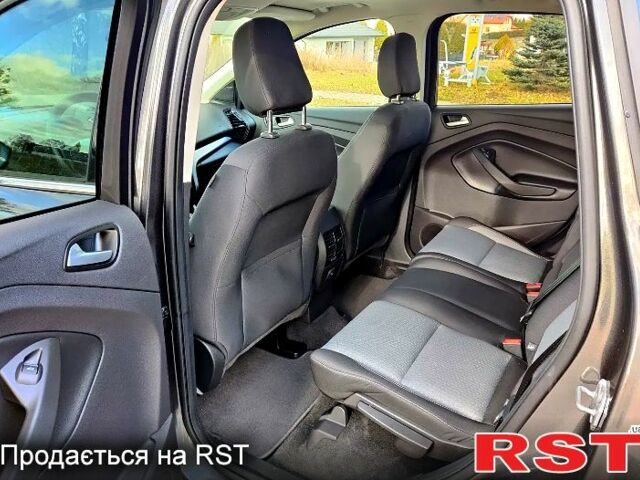 Форд Куга, объемом двигателя 1.5 л и пробегом 145 тыс. км за 15000 $, фото 11 на Automoto.ua