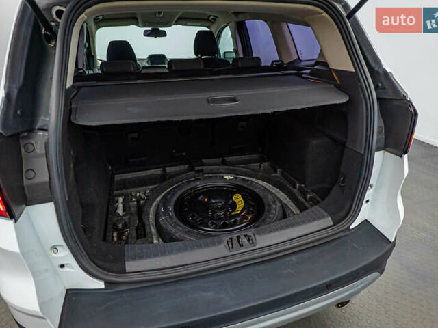 Форд Куга, об'ємом двигуна 1.5 л та пробігом 97 тис. км за 16326 $, фото 6 на Automoto.ua
