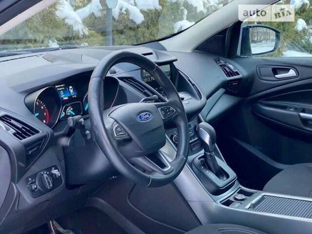 Форд Куга, объемом двигателя 1.5 л и пробегом 60 тыс. км за 20500 $, фото 6 на Automoto.ua