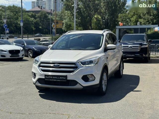 Форд Куга, объемом двигателя 2 л и пробегом 104 тыс. км за 23600 $, фото 2 на Automoto.ua