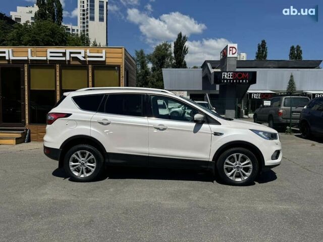 Форд Куга, объемом двигателя 2 л и пробегом 104 тыс. км за 23600 $, фото 3 на Automoto.ua