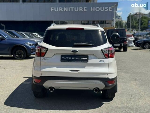 Форд Куга, объемом двигателя 2 л и пробегом 104 тыс. км за 23600 $, фото 5 на Automoto.ua