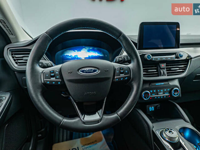 Форд Куга, объемом двигателя 1.5 л и пробегом 138 тыс. км за 20597 $, фото 11 на Automoto.ua