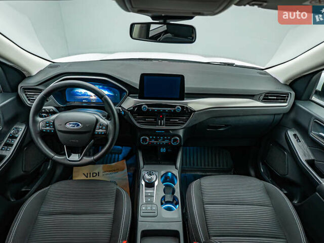 Форд Куга, объемом двигателя 1.5 л и пробегом 138 тыс. км за 20597 $, фото 9 на Automoto.ua