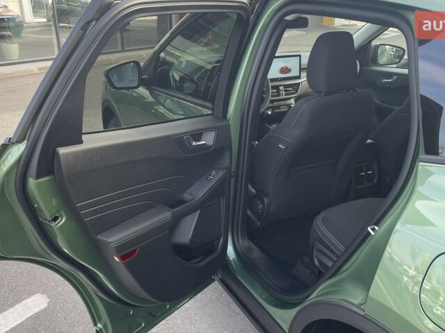 Форд Куга, объемом двигателя 2.49 л и пробегом 0 тыс. км за 35651 $, фото 21 на Automoto.ua