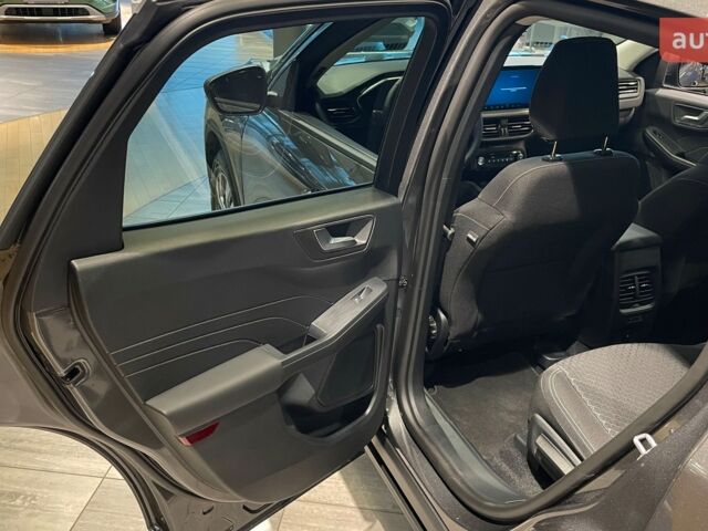 Форд Куга, объемом двигателя 1.5 л и пробегом 0 тыс. км за 32101 $, фото 21 на Automoto.ua