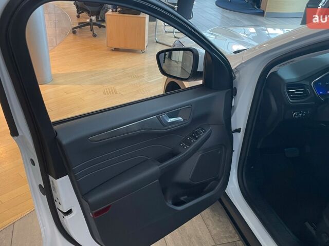 Форд Куга, об'ємом двигуна 1.5 л та пробігом 0 тис. км за 29612 $, фото 14 на Automoto.ua