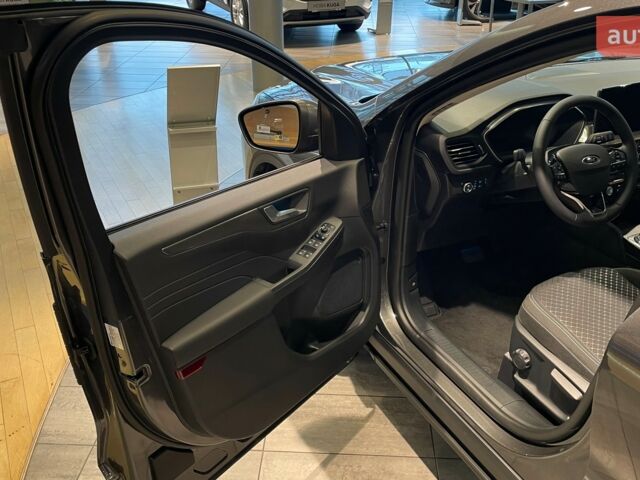 Форд Куга, объемом двигателя 1.5 л и пробегом 0 тыс. км за 32101 $, фото 18 на Automoto.ua