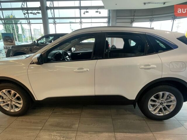 Форд Куга, объемом двигателя 1.5 л и пробегом 0 тыс. км за 30187 $, фото 3 на Automoto.ua