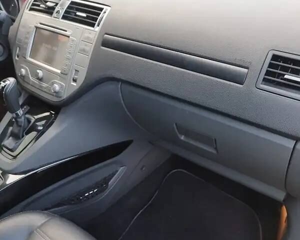 Сірий Форд Куга, об'ємом двигуна 2 л та пробігом 0 тис. км за 11300 $, фото 30 на Automoto.ua