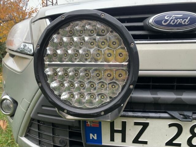 Серый Форд Куга, объемом двигателя 0 л и пробегом 219 тыс. км за 5600 $, фото 12 на Automoto.ua