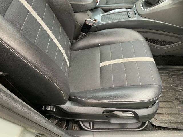 Серый Форд Куга, объемом двигателя 0 л и пробегом 219 тыс. км за 5600 $, фото 11 на Automoto.ua