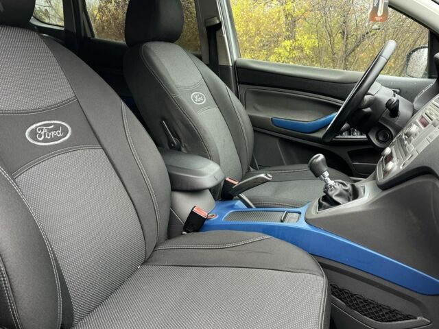 Форд Куга 2008 в Кривом Роге на Automoto.ua Серый Форд Куга, объемом двигателя 2 л и пробегом 290 тыс. км за 4500 $, фото 9 на Automoto.ua