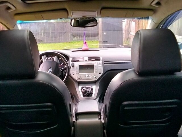 Серый Форд Куга, объемом двигателя 2 л и пробегом 401 тыс. км за 8000 $, фото 5 на Automoto.ua