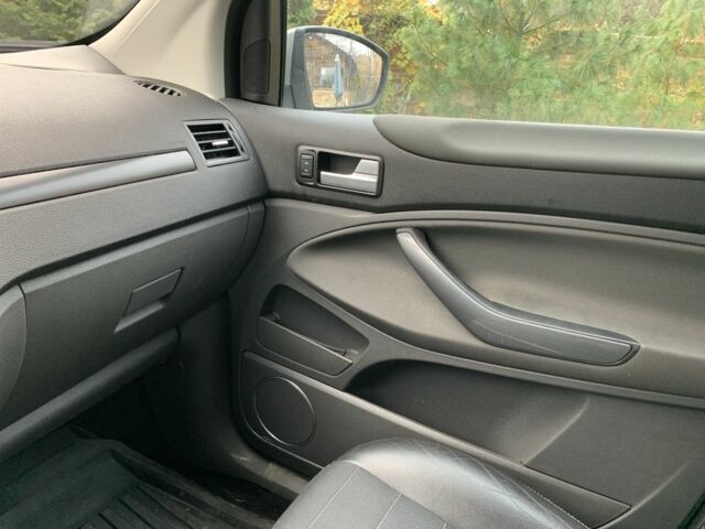 Серый Форд Куга, объемом двигателя 0 л и пробегом 219 тыс. км за 5600 $, фото 7 на Automoto.ua