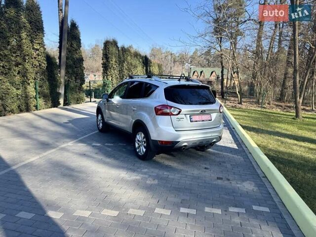 Серый Форд Куга, объемом двигателя 2 л и пробегом 217 тыс. км за 9900 $, фото 6 на Automoto.ua