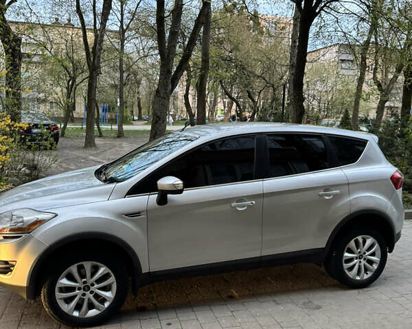 Сірий Форд Куга, об'ємом двигуна 2 л та пробігом 318 тис. км за 8700 $, фото 2 на Automoto.ua