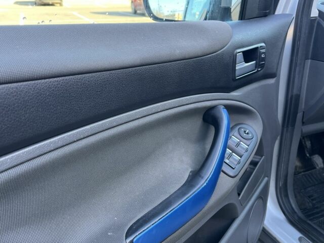 Серый Форд Куга, объемом двигателя 2 л и пробегом 290 тыс. км за 4400 $, фото 12 на Automoto.ua