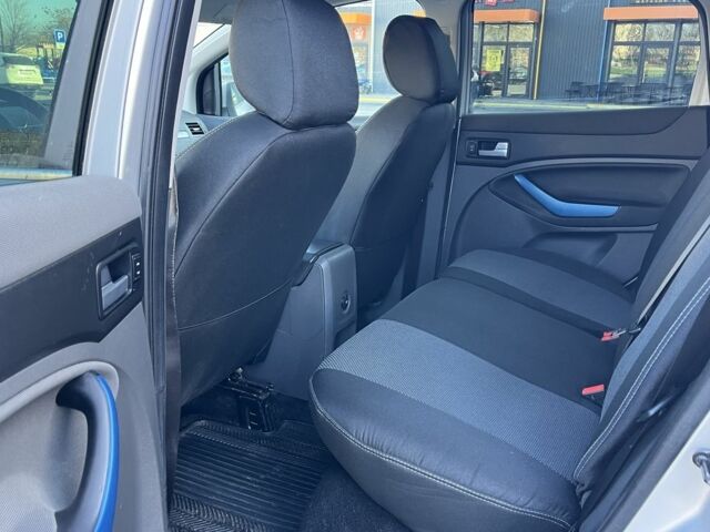 Серый Форд Куга, объемом двигателя 2 л и пробегом 290 тыс. км за 4400 $, фото 10 на Automoto.ua