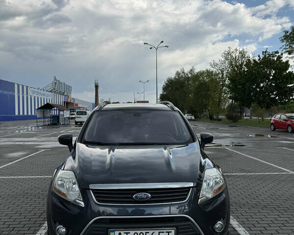 Сірий Форд Куга, об'ємом двигуна 2 л та пробігом 222 тис. км за 9300 $, фото 1 на Automoto.ua