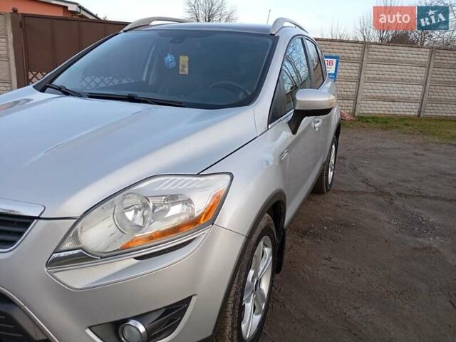 Сірий Форд Куга, об'ємом двигуна 2 л та пробігом 269 тис. км за 9200 $, фото 9 на Automoto.ua