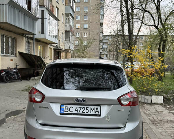Сірий Форд Куга, об'ємом двигуна 2 л та пробігом 318 тис. км за 8700 $, фото 4 на Automoto.ua