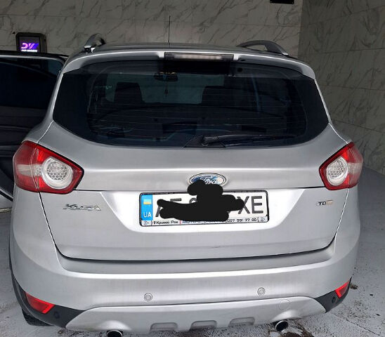 Сірий Форд Куга, об'ємом двигуна 2 л та пробігом 253 тис. км за 8000 $, фото 1 на Automoto.ua
