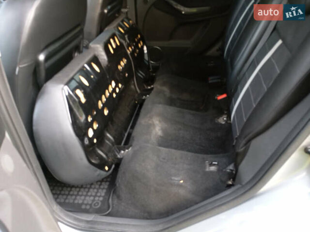 Серый Форд Куга, объемом двигателя 2 л и пробегом 268 тыс. км за 9199 $, фото 9 на Automoto.ua