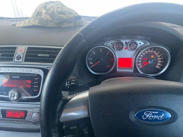 Форд Куга 2008 в Житомире на Automoto.ua Серый Форд Куга, объемом двигателя 2 л и пробегом 280 тыс. км за 2400 $, фото 8 на Automoto.ua