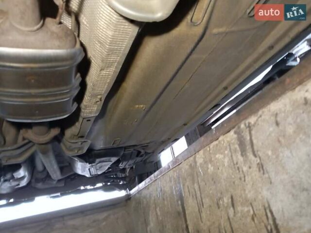 Сірий Форд Куга, об'ємом двигуна 2 л та пробігом 269 тис. км за 9200 $, фото 19 на Automoto.ua