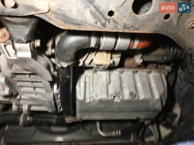 Серый Форд Куга, объемом двигателя 2 л и пробегом 268 тыс. км за 9199 $, фото 28 на Automoto.ua