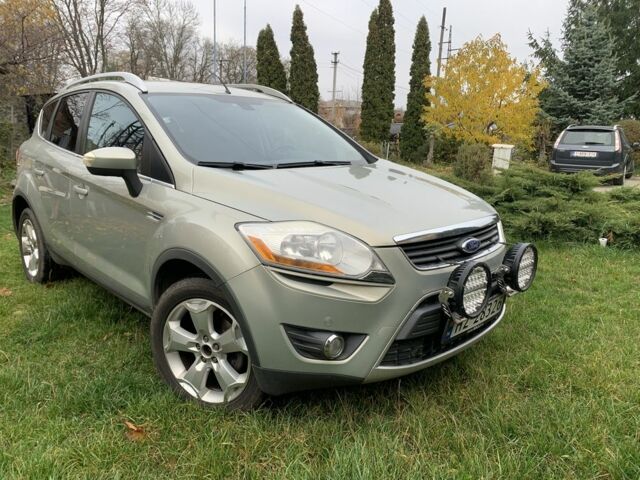 Серый Форд Куга, объемом двигателя 0 л и пробегом 219 тыс. км за 5600 $, фото 1 на Automoto.ua
