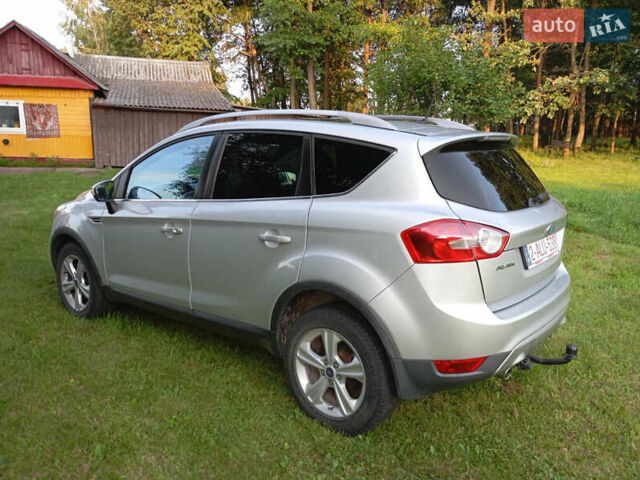 Серый Форд Куга, объемом двигателя 2 л и пробегом 268 тыс. км за 9199 $, фото 1 на Automoto.ua