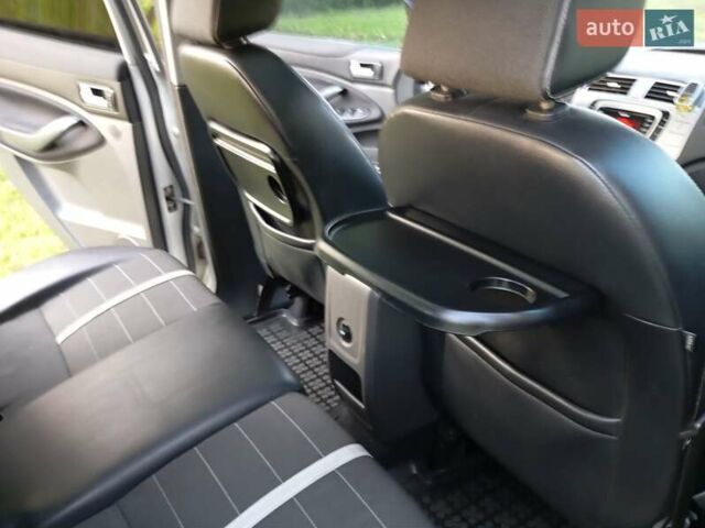 Сірий Форд Куга, об'ємом двигуна 2 л та пробігом 269 тис. км за 9200 $, фото 17 на Automoto.ua