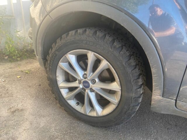 Форд Куга 2008 в Житомире на Automoto.ua Серый Форд Куга, объемом двигателя 2 л и пробегом 280 тыс. км за 2400 $, фото 4 на Automoto.ua