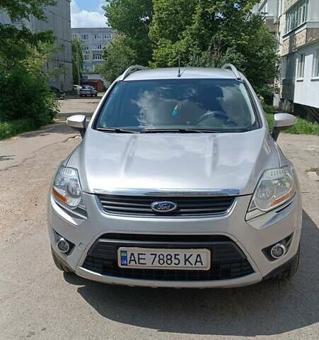 Серый Форд Куга, объемом двигателя 2.52 л и пробегом 223 тыс. км за 9500 $, фото 6 на Automoto.ua