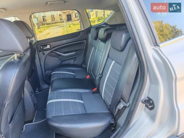 Сірий Форд Куга, об'ємом двигуна 2 л та пробігом 260 тис. км за 9950 $, фото 15 на Automoto.ua