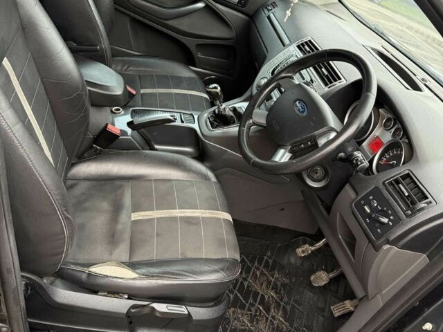 Серый Форд Куга, объемом двигателя 2 л и пробегом 189 тыс. км за 5500 $, фото 6 на Automoto.ua