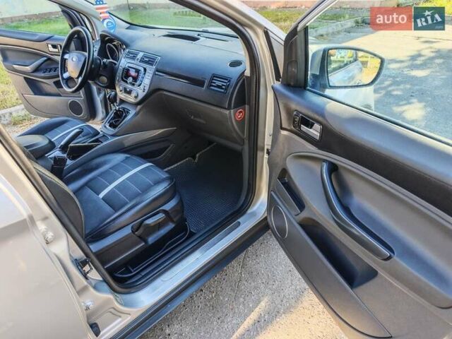 Сірий Форд Куга, об'ємом двигуна 2 л та пробігом 260 тис. км за 9950 $, фото 12 на Automoto.ua