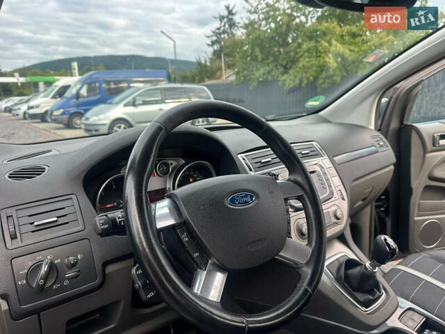 Серый Форд Куга, объемом двигателя 2 л и пробегом 270 тыс. км за 9000 $, фото 8 на Automoto.ua