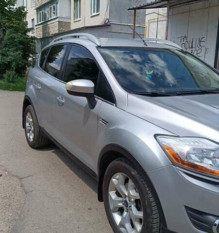 Серый Форд Куга, объемом двигателя 2.52 л и пробегом 223 тыс. км за 9500 $, фото 2 на Automoto.ua