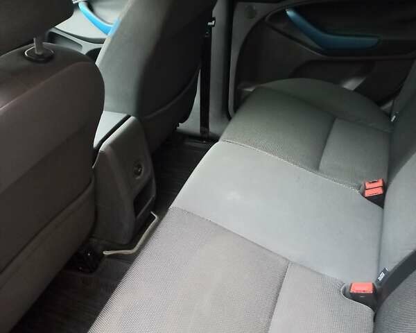 Серый Форд Куга, объемом двигателя 2.52 л и пробегом 179 тыс. км за 9800 $, фото 12 на Automoto.ua