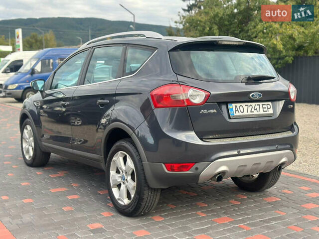 Серый Форд Куга, объемом двигателя 2 л и пробегом 270 тыс. км за 9000 $, фото 2 на Automoto.ua