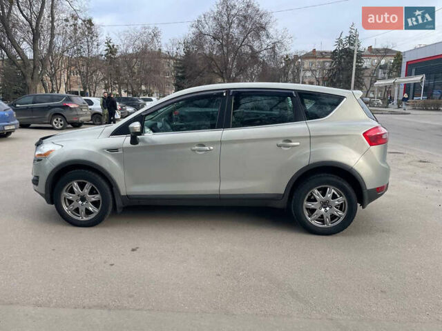 Серый Форд Куга, объемом двигателя 2 л и пробегом 250 тыс. км за 8800 $, фото 5 на Automoto.ua
