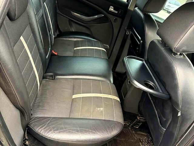 Сірий Форд Куга, об'ємом двигуна 2 л та пробігом 189 тис. км за 5000 $, фото 7 на Automoto.ua