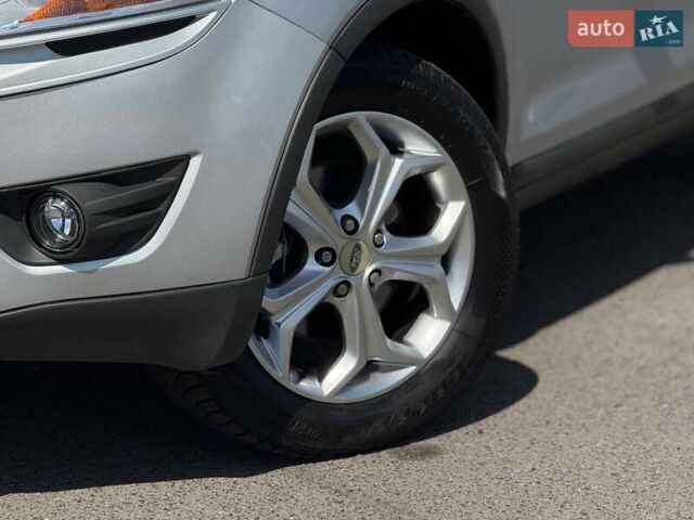 Серый Форд Куга, объемом двигателя 2.52 л и пробегом 115 тыс. км за 9900 $, фото 6 на Automoto.ua